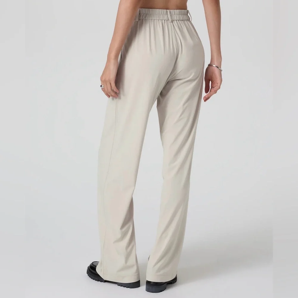 Vuori Villa Trouser Short - Picture 2 of 3